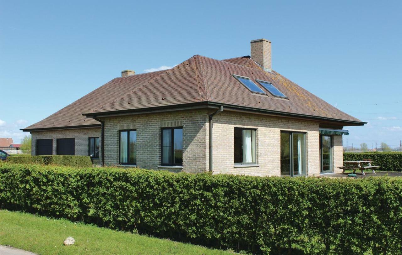 Beautiful Home In Diksmuide With Wifi Kültér fotó